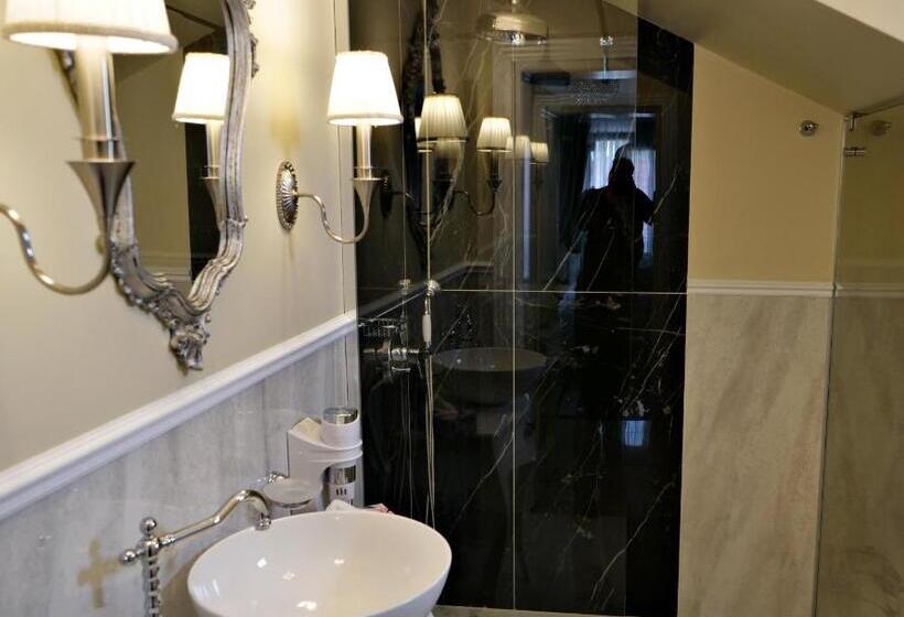 Номер Deluxe, Grant Boutique