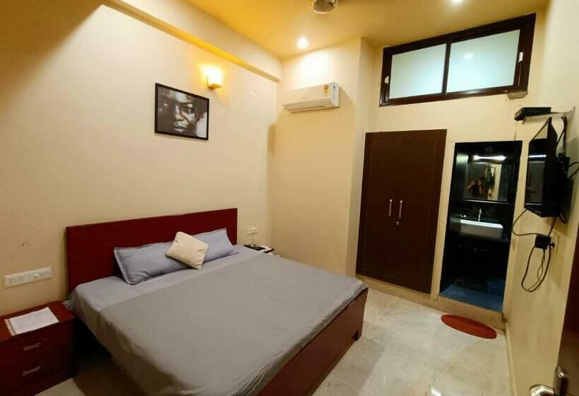 Ekonomiskt Rum, Green Hillock