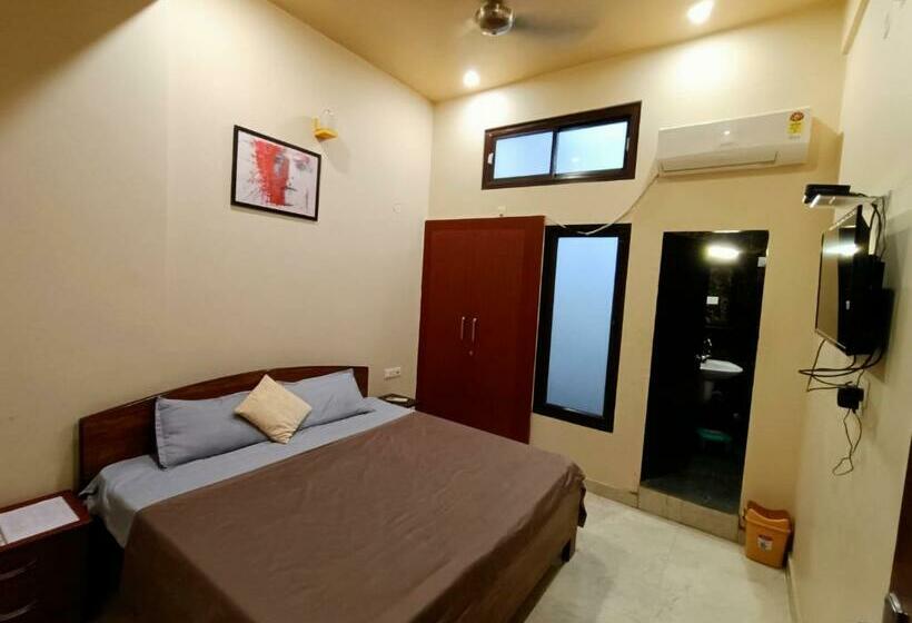 Ekonomiskt Rum, Green Hillock