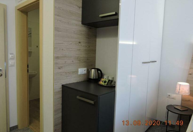 חדר סופריור, Primma