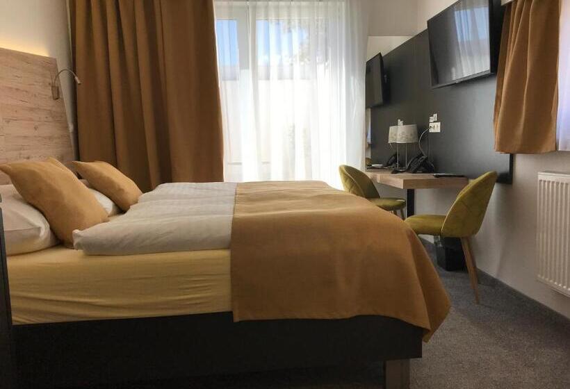 חדר סטנדרט עם טרסה, Primma