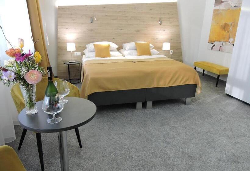 חדר דלוקס, Primma