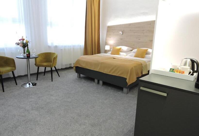 חדר דלוקס, Primma