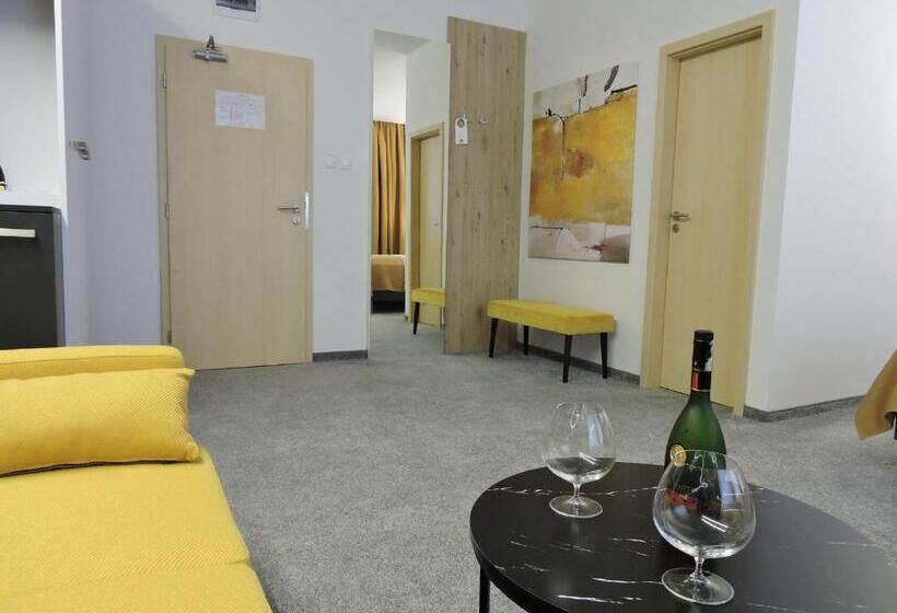 デラックスルーム, Primma