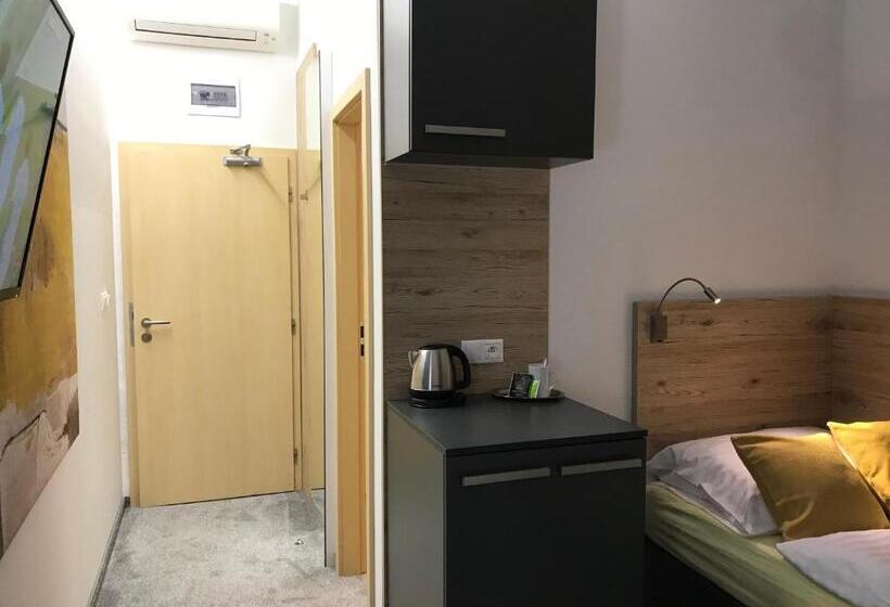 スタンダードシングルルーム, Primma