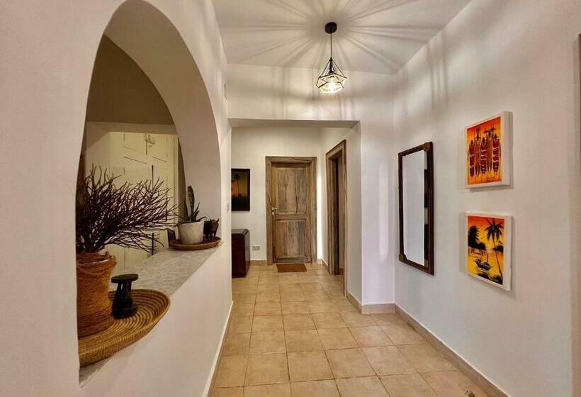 家庭间, Stone Resort