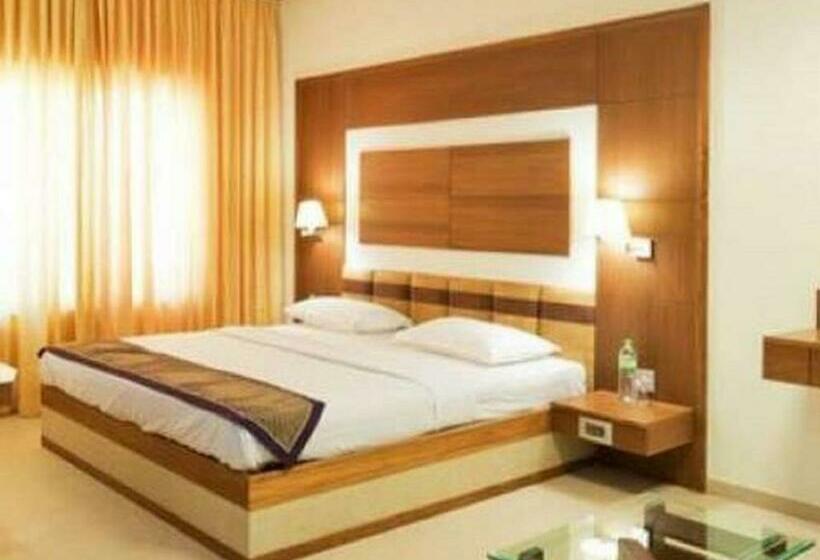 חדר דלוקס, Ponnis Grand Inn