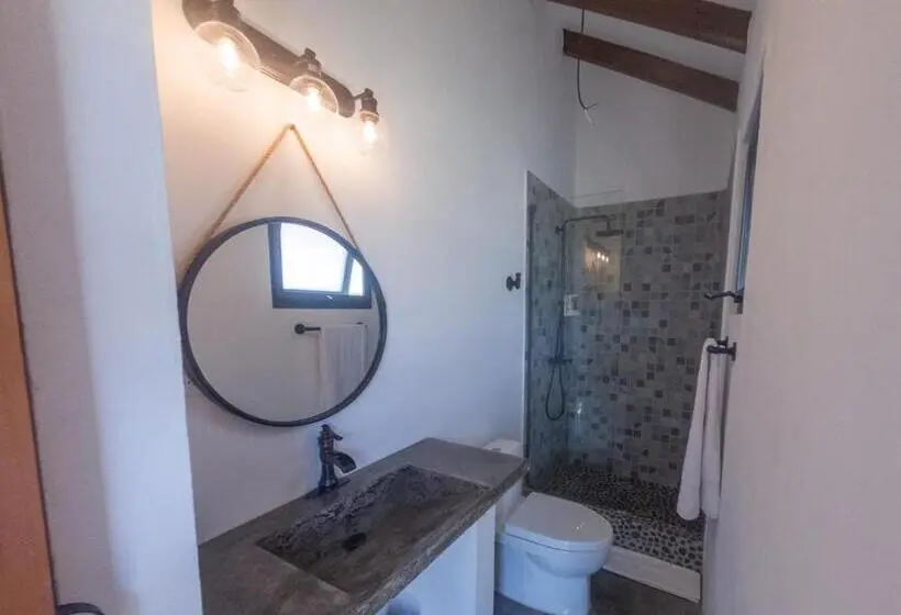 Standard studio with lake view, Catalina S Hideaway
