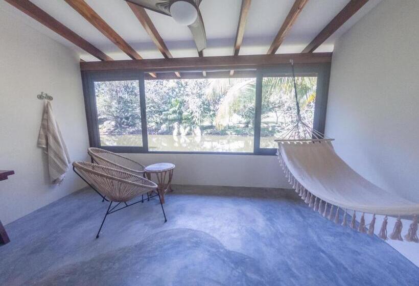 Standard studio with lake view, Catalina S Hideaway