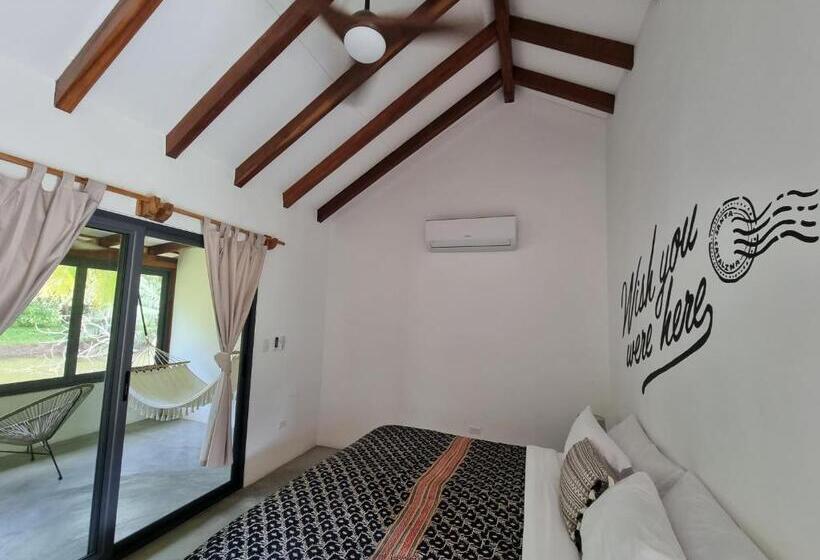 Standard studio with lake view, Catalina S Hideaway