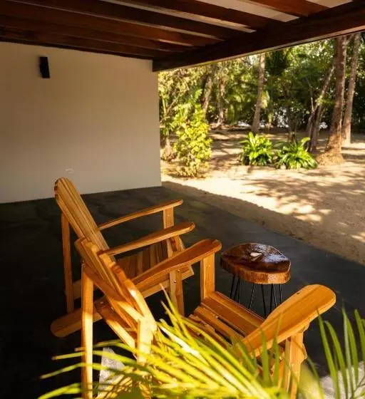 اتاق خانوادگی با چشمانداز دریا, Catalina S Hideaway