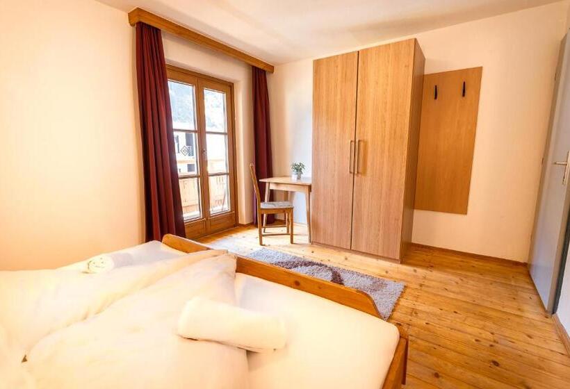 Номер Стандарт с Балконом, Das Cityhouse