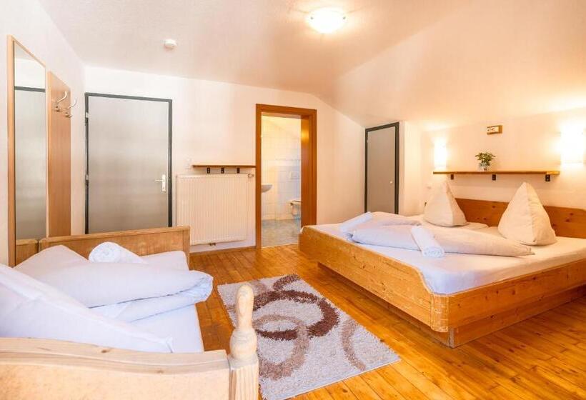 스탠다드 트리플 발코니 룸, Das Cityhouse