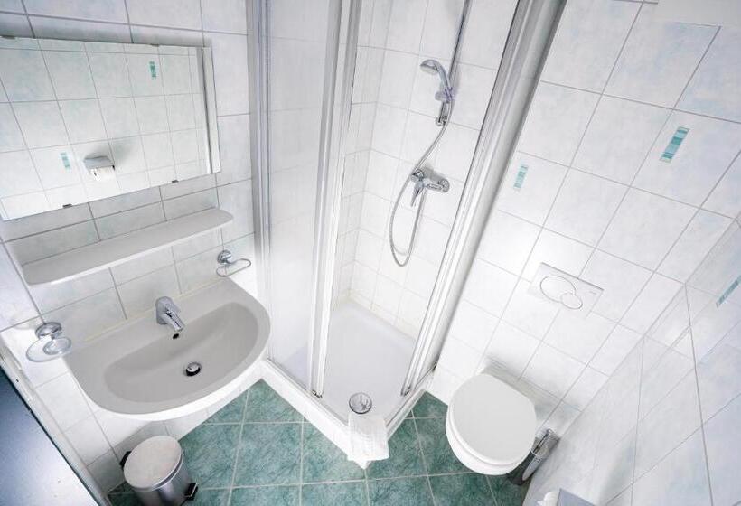 Трехместный Номер Стандарт с Балконом, Das Cityhouse