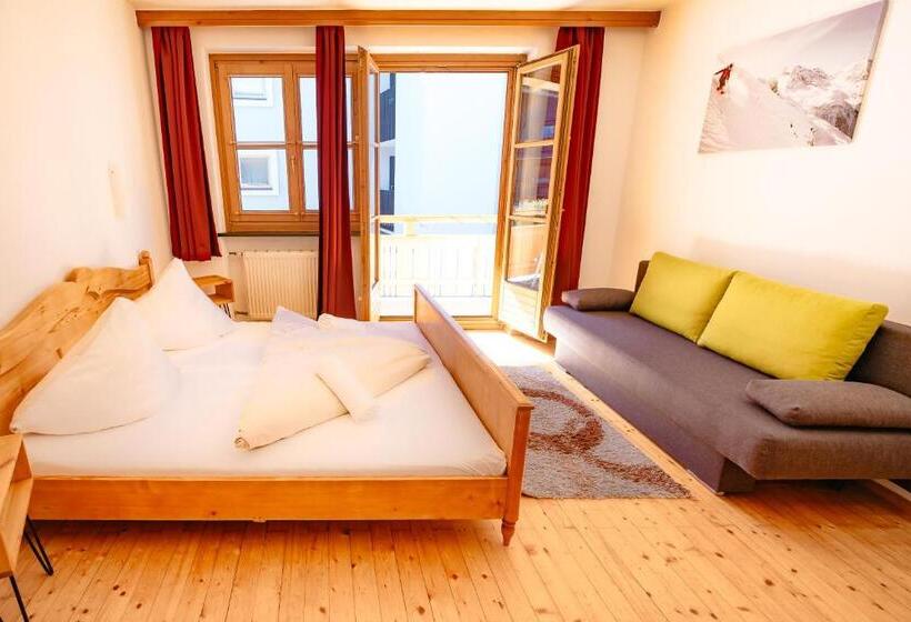 스탠다드 트리플 발코니 룸, Das Cityhouse