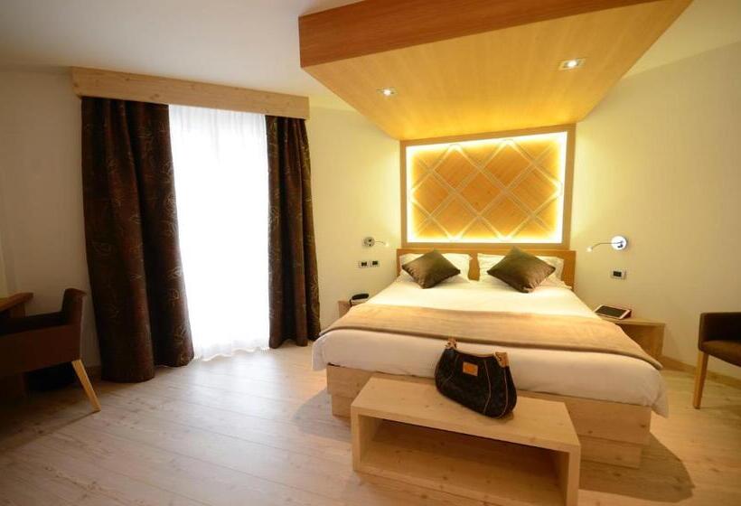 חדר דלוקס עם מרפסת, Paganella Andalo