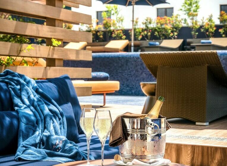 غرفة ديلوكس مطلة على حمام السباحة, Forte De Gaia, Autograph Collection