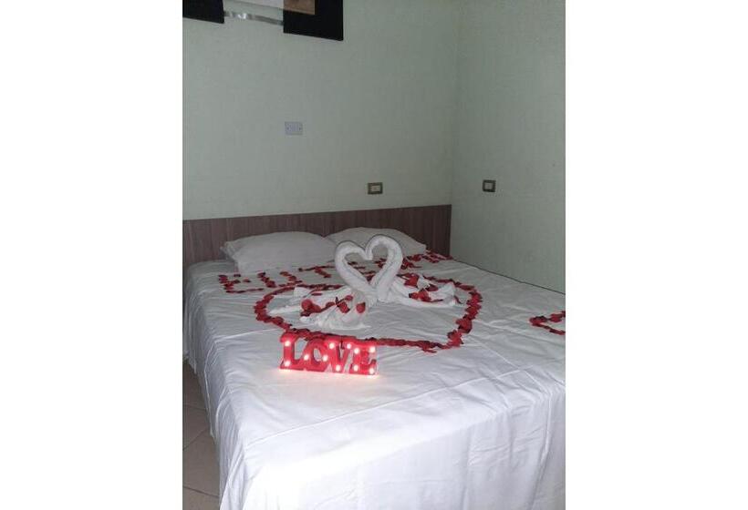 Deluxe Studio, Pousada Villarejo Guarujá