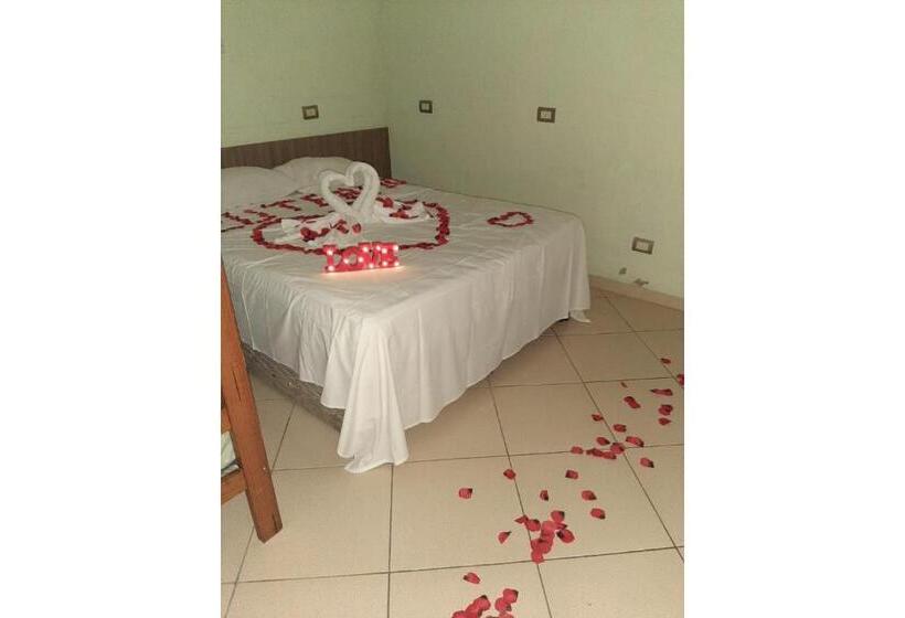 Deluxe Studio, Pousada Villarejo Guarujá