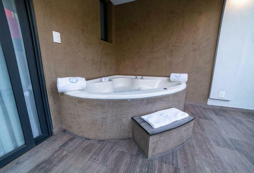 Люкс с гидромассажем, Círculo Condesa