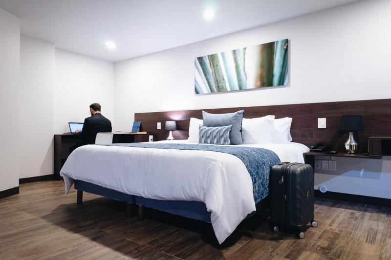 Номер Стандарт с Балконом, Círculo Condesa