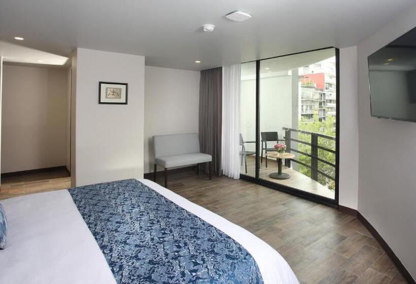 Номер Стандарт с Балконом, Círculo Condesa