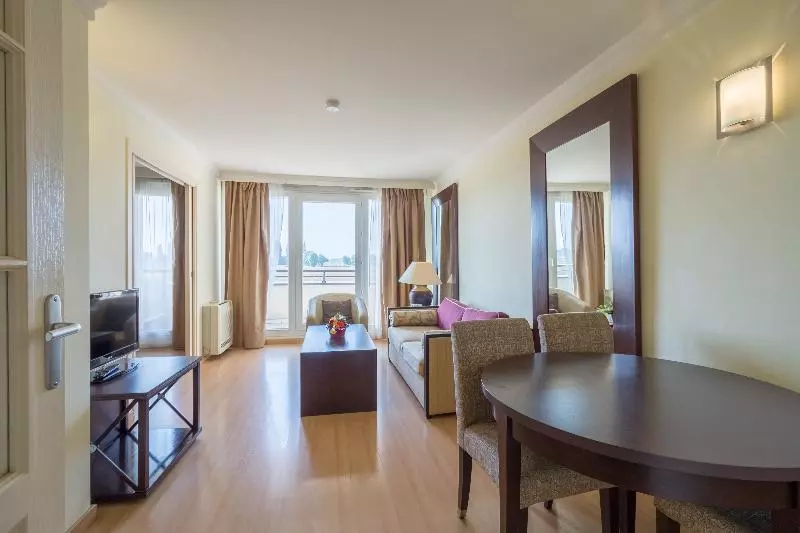 Huoneisto 1 Makuuhuone, Grand Geneve Residence Excellior