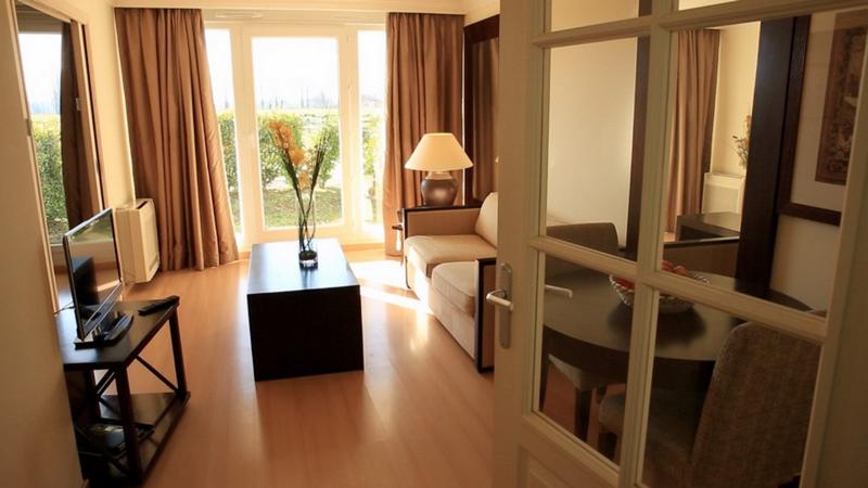 דירת שני חדרים, Grand Geneve Residence Excellior