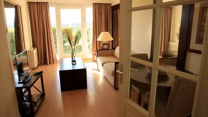 Huoneisto 2 Makuuhuonetta, Grand Geneve Residence Excellior