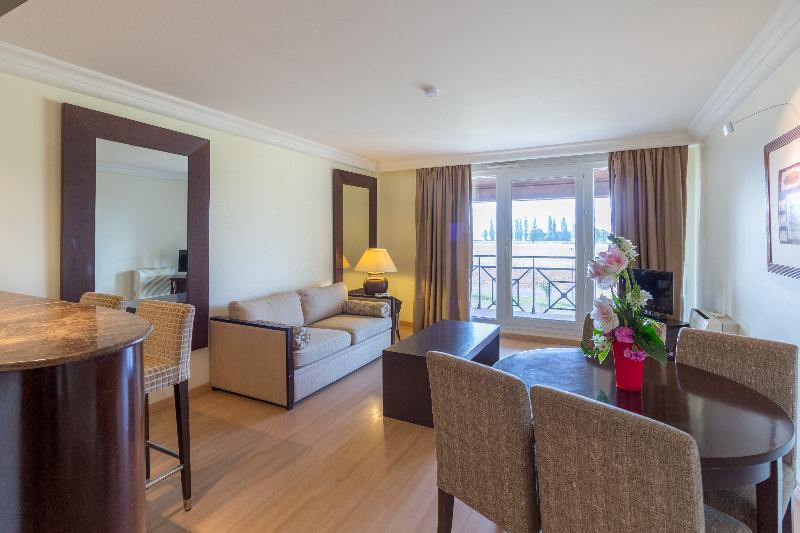 דירת שני חדרים, Grand Geneve Residence Excellior