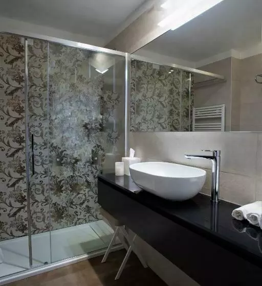 اتاق لوکس, Grand Hotel Portovenere
