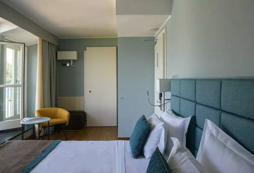 اتاق لوکس, Grand Hotel Portovenere