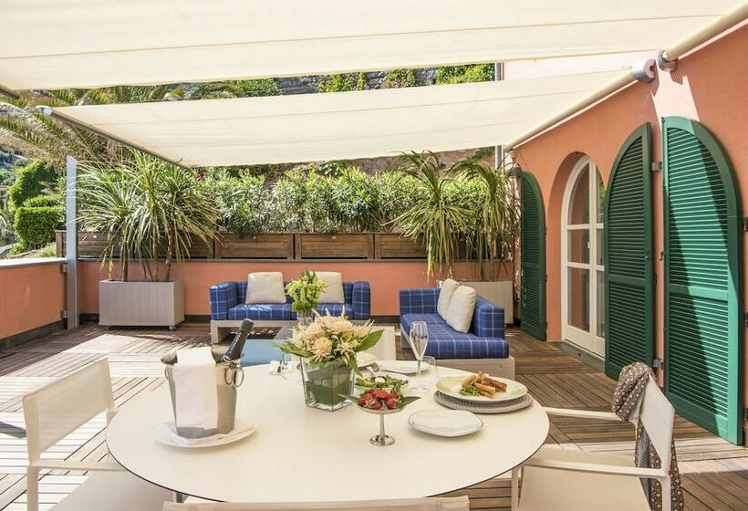 Deluxe Suite Sea View, Grand Hotel Portovenere