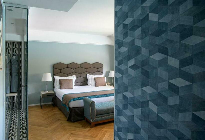 سوییت با چشمانداز دریا, Grand Hotel Portovenere