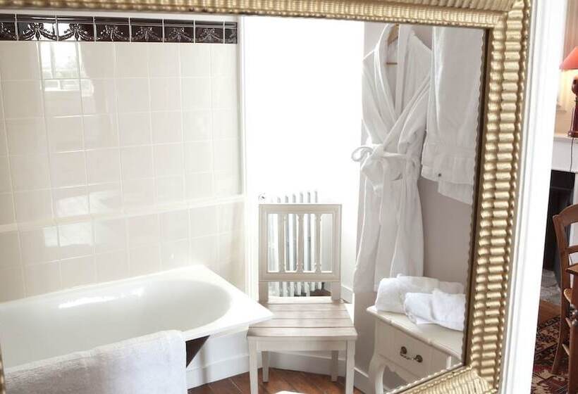 סוויטה, Château De La Ballue   Teritoria