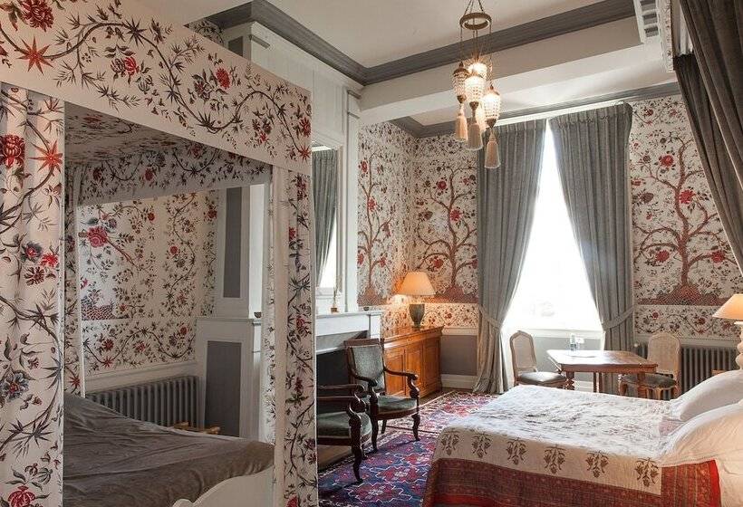 חדר דלוקס לשלושה, Château De La Ballue   Teritoria