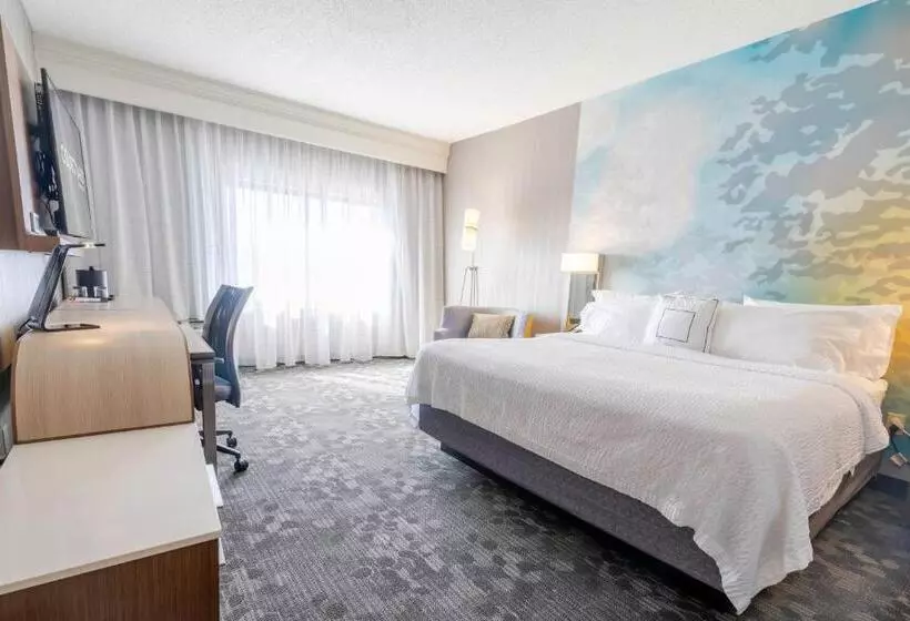 キングサイズベッドのデラックスルーム, Courtyard By Marriott Cleveland Willoughby
