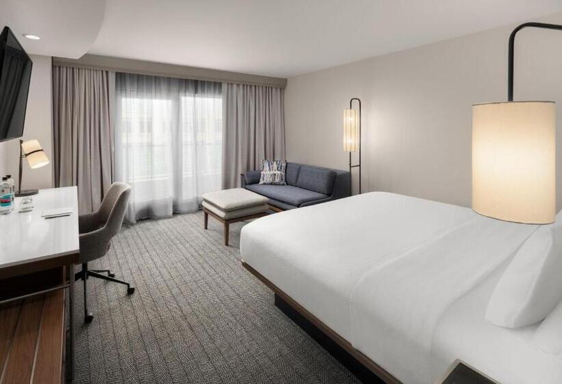 غرفة قياسية سرير كينج لذوى الإحتياجات الخاصة, Courtyard By Marriott Seattle Bellevue/downtown