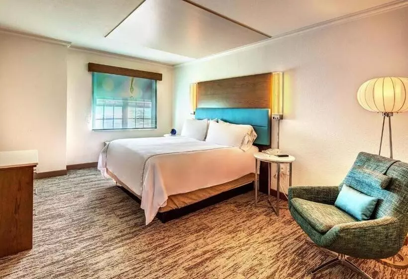 身障者適用スイートルーム, Even Hotels Sarasota Lakewood Ranch, An Ihg