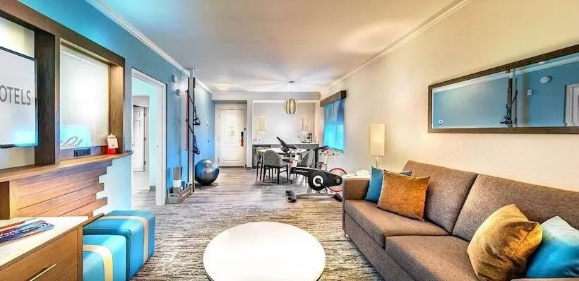身障者適用スイートルーム, Even Hotels Sarasota Lakewood Ranch, An Ihg