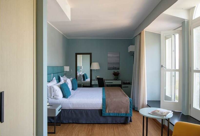 اتاق لوکس, Grand Hotel Portovenere