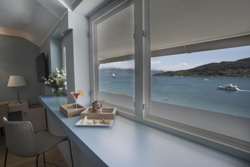 سوییت با چشمانداز دریا, Grand Hotel Portovenere