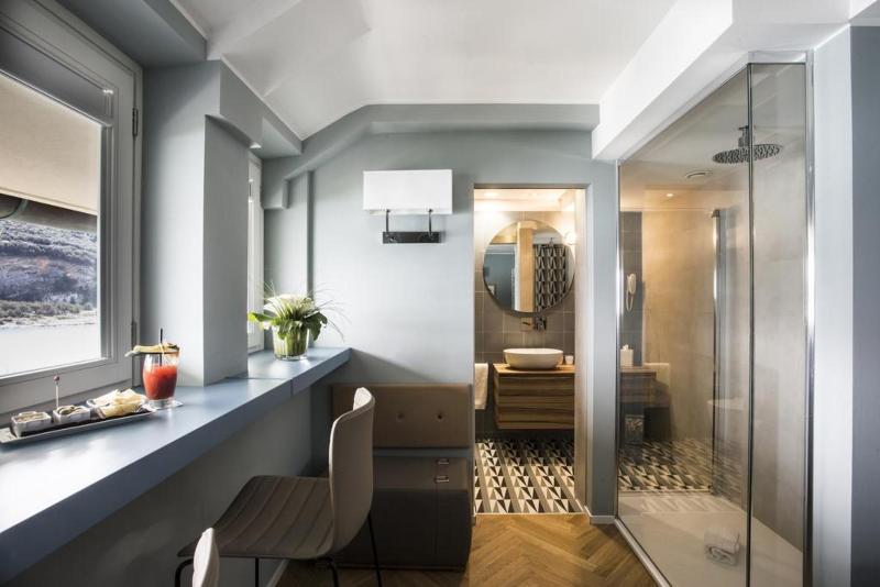 سوییت با چشمانداز دریا, Grand Hotel Portovenere