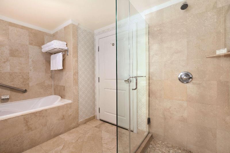 디럭스 룸 킹사이즈 침대, Hilton Los Angeles/san Gabriel