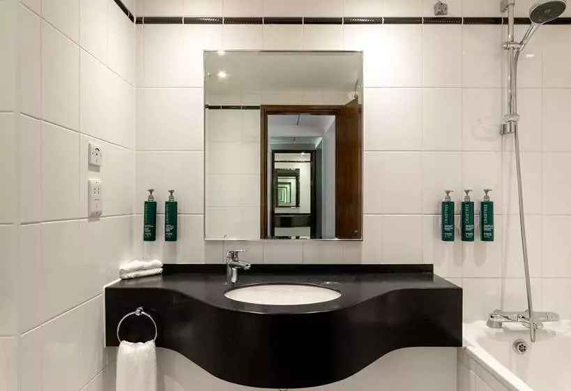 اتاق سوپریور با تخت بزرگ, Hilton Los Angeles/san Gabriel