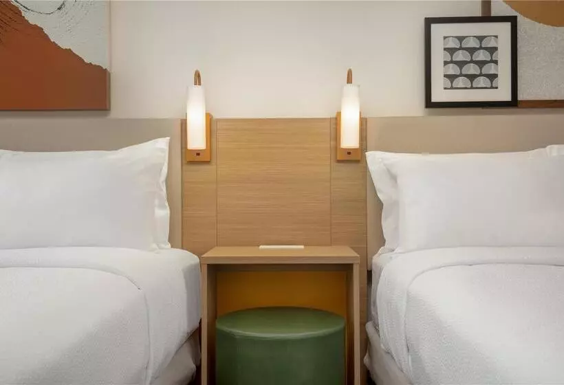 اتاق استاندارد با تخت دو نفره بزرگ, Hilton Los Angeles/san Gabriel