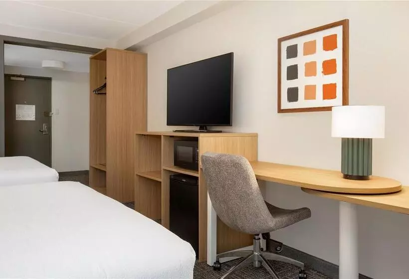 اتاق استاندارد با تخت دو نفره بزرگ, Hilton Los Angeles/san Gabriel