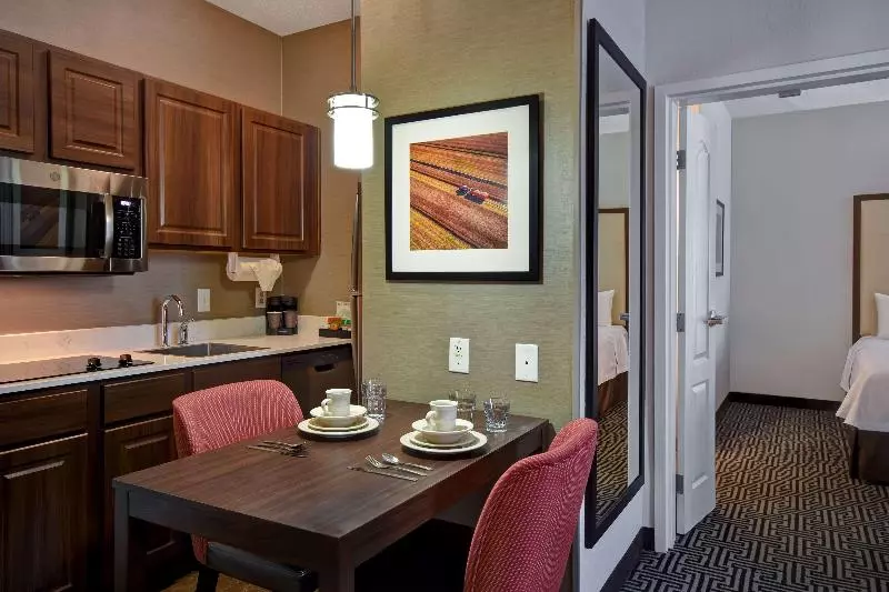 キングサイズベッドのスイートルーム, Homewood Suites By Hilton Houston Iah Airport Beltway 8