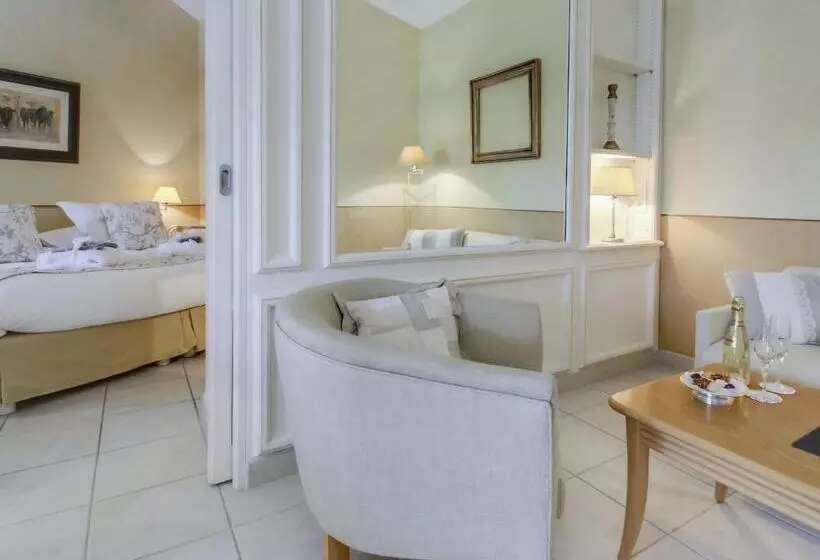 سوییت جونیور, Hôtel L  Estelle En Camargue