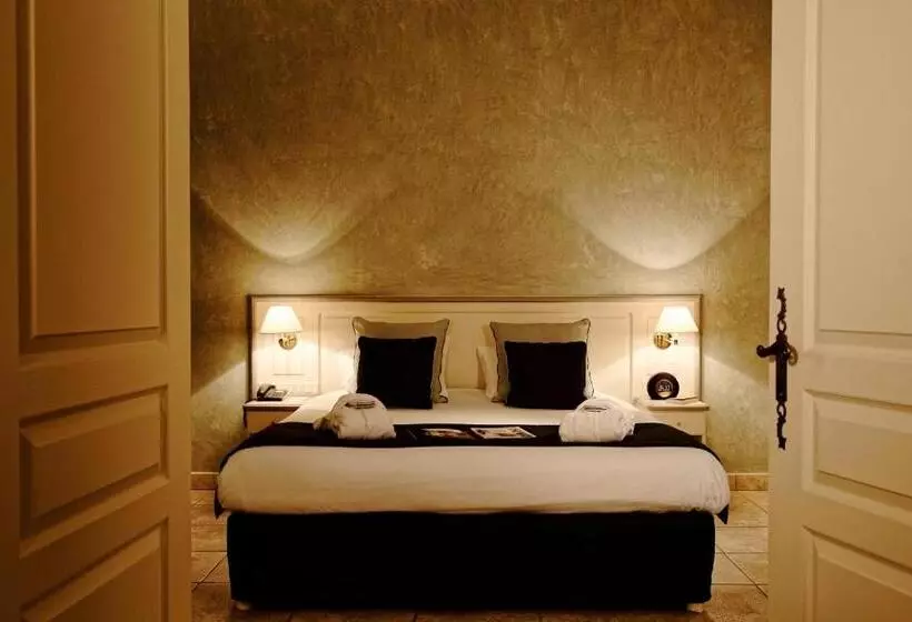 سوییت, Hôtel L  Estelle En Camargue